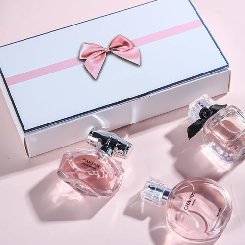 Pink box Chanel type, 3 fragrances for women (not replica)